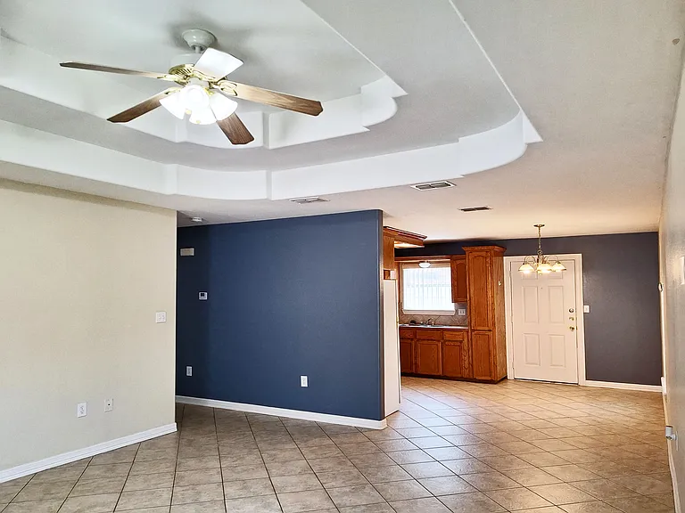 2118 Aruba Dr #4 — Photo 1