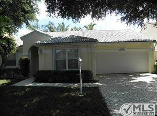 1097 Roble Way, Palm Beach Gardens, FL 33410