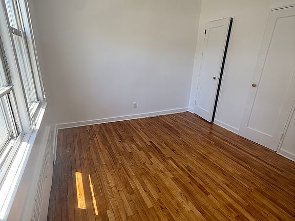 4th image of 35 Winchester Ave APT 1B