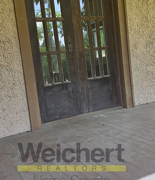 803 W Main St — Photo 11