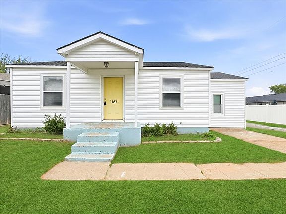 4th image of 127 Carpenter Ln