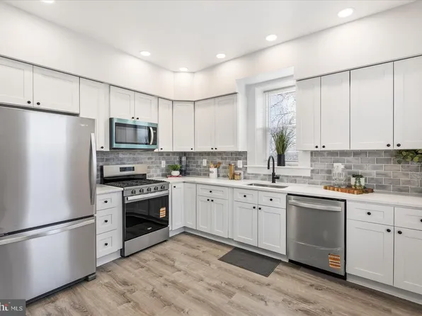 2010 N Longwood St, Baltimore, MD 21216