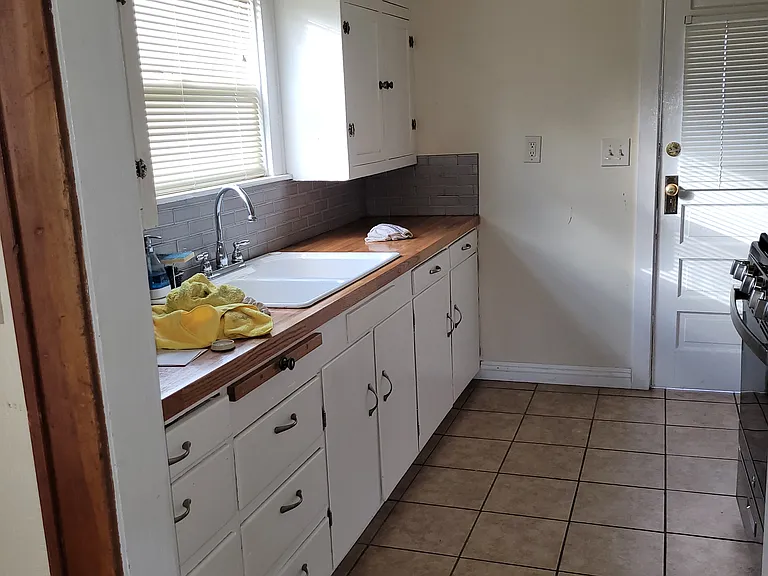 152 Vine St — Photo 8
