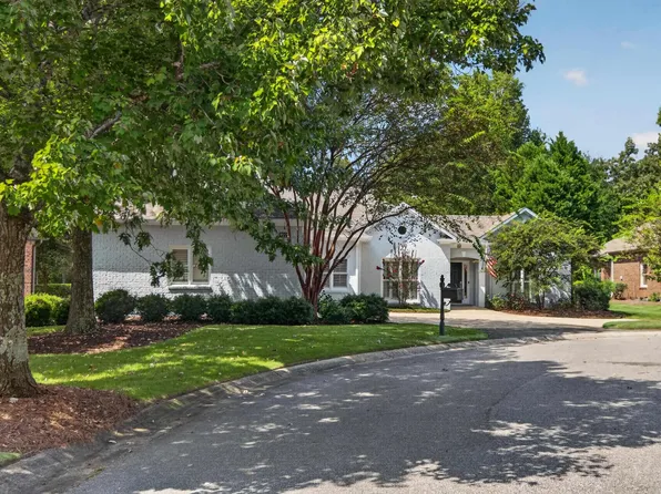 922 Caledonian Way, Vestavia, AL 35242