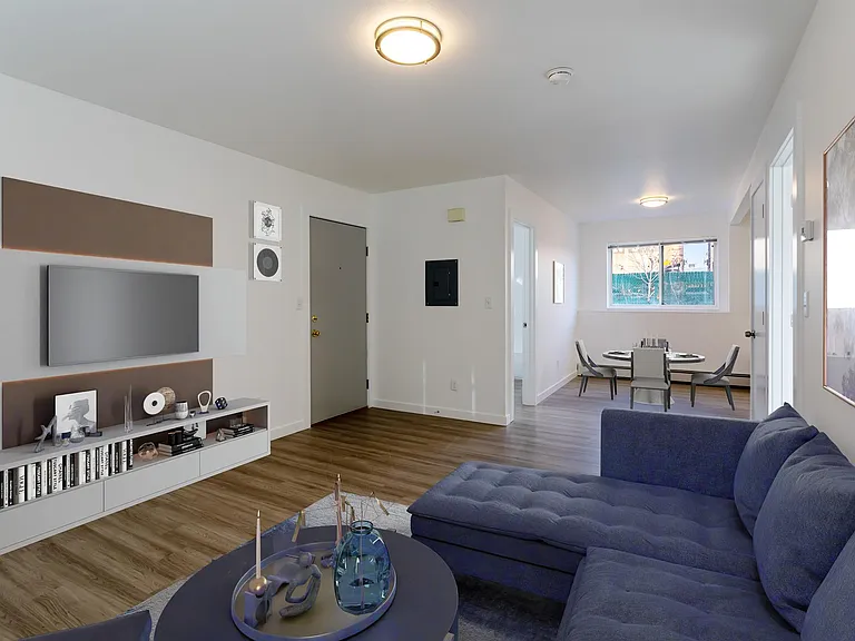 North Russell Apts-1650 N Russell — Photo 24