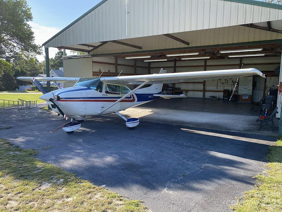 2nd image of 304 Downwind Leg Rd