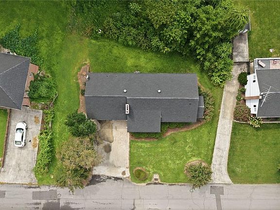 5th image of 317 Hillcrest Dr