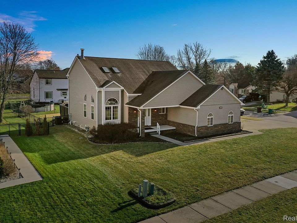 1st image of 7247 Fay Dr