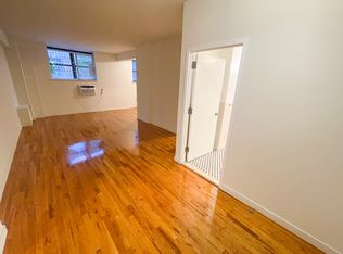 320 W 56th St #1G, New York, NY 10019