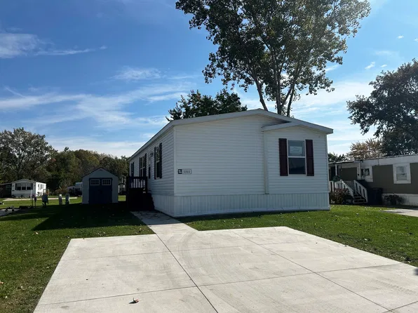 5355 Bart Dr, Casco, MI 48064
