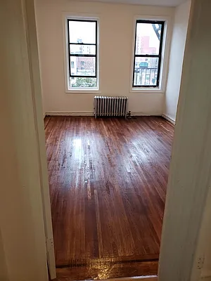 Rented by Urban Real Estate Property Group Inc | media 6