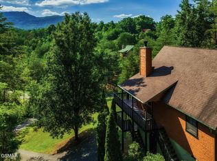 2439 Burke Ave, Sevierville, TN 37876