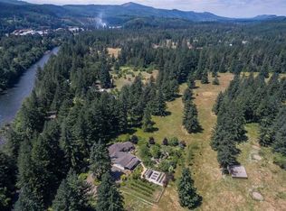 28391 River Rd SE, Mill City, OR 97360