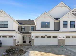 4486 Chelsea Manor Cir, Aurora, IL 60504