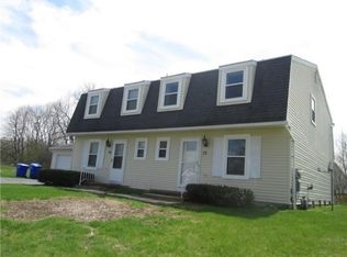 77 Willowick Dr, Fairport, NY