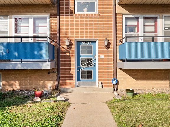 2nd image of 3307 Lawn Ave #2-1S