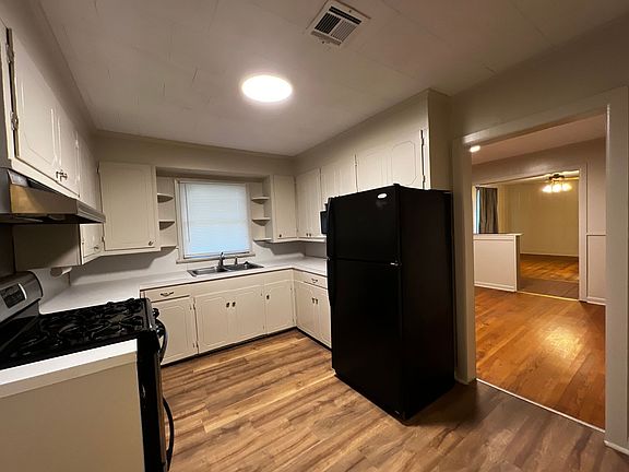5th image of 210 Saint Michael St #210
