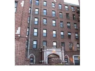 3620 168th St APT 1H photo 1