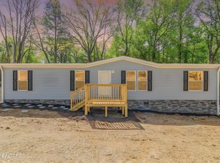519 Smokey Dr, Loudon, TN 37774