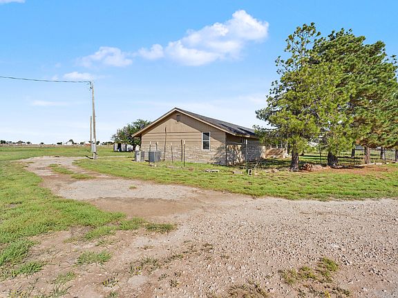 3rd image of 15625 N County Road 2000