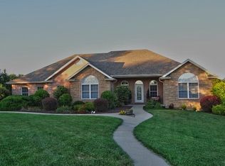 418 Pheasant Run Rd, Jefferson City, MO 65109