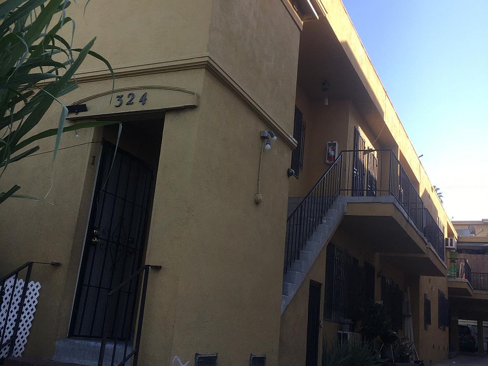 1st image of 324 N Heliotrope Dr #4