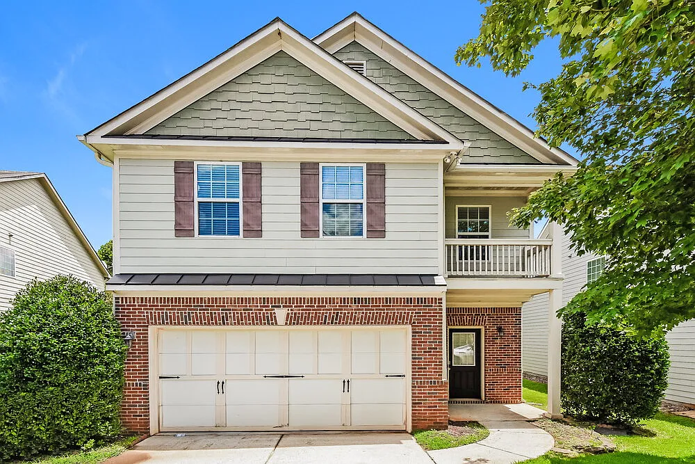 4 bed, 3.5 bath, 2480 sqft, $2,595 — Photo 1