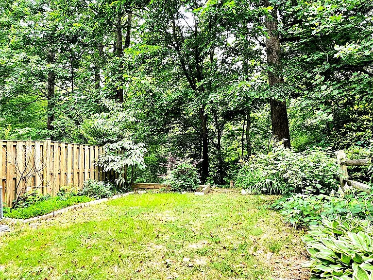 8729 Sheridan Farms Ct — Photo 50