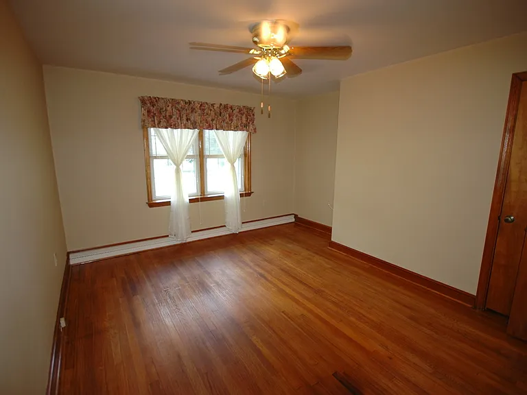 195 Robbinsville Edinburg Rd — Photo 17