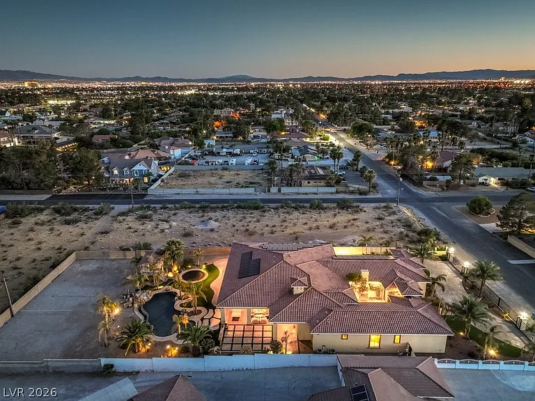 2780 El Camino Rd — Photo 87