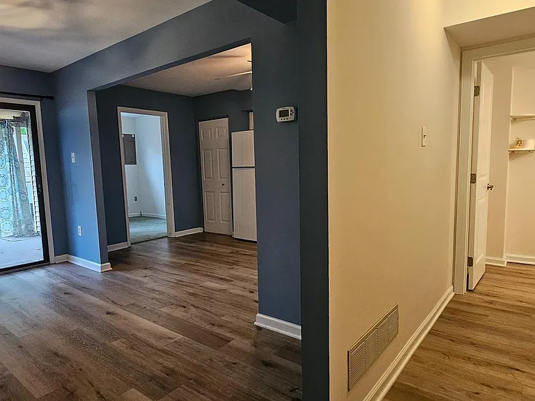 224 Yardley Ct — Photo 9