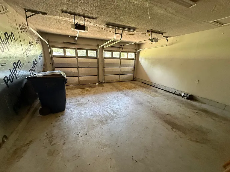 5700 Grand Ave — Photo 14