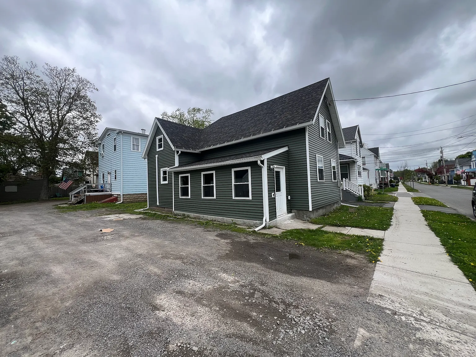 2 bed, 1265 sqft, $2,100 — Photo 3