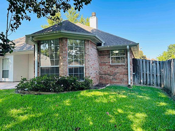 3rd image of 4117 Sagemont Ln