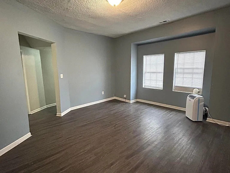 14 N Euclid Ave — Photo 5