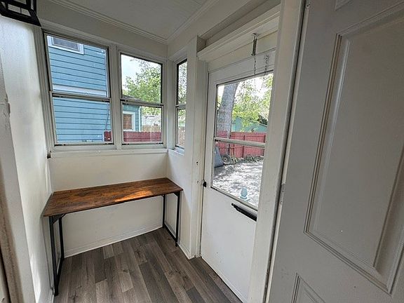 3rd image of 225 Bryan St