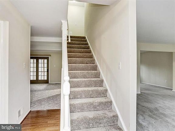 3rd image of 4277 Country Squire Ln