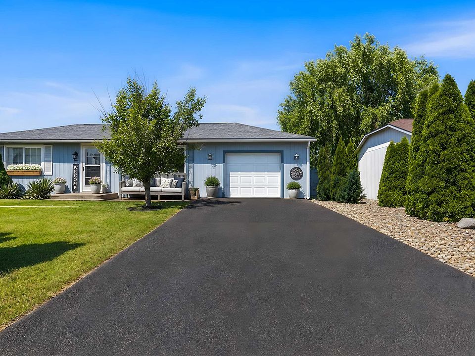 1st image of 1005 Merlot St