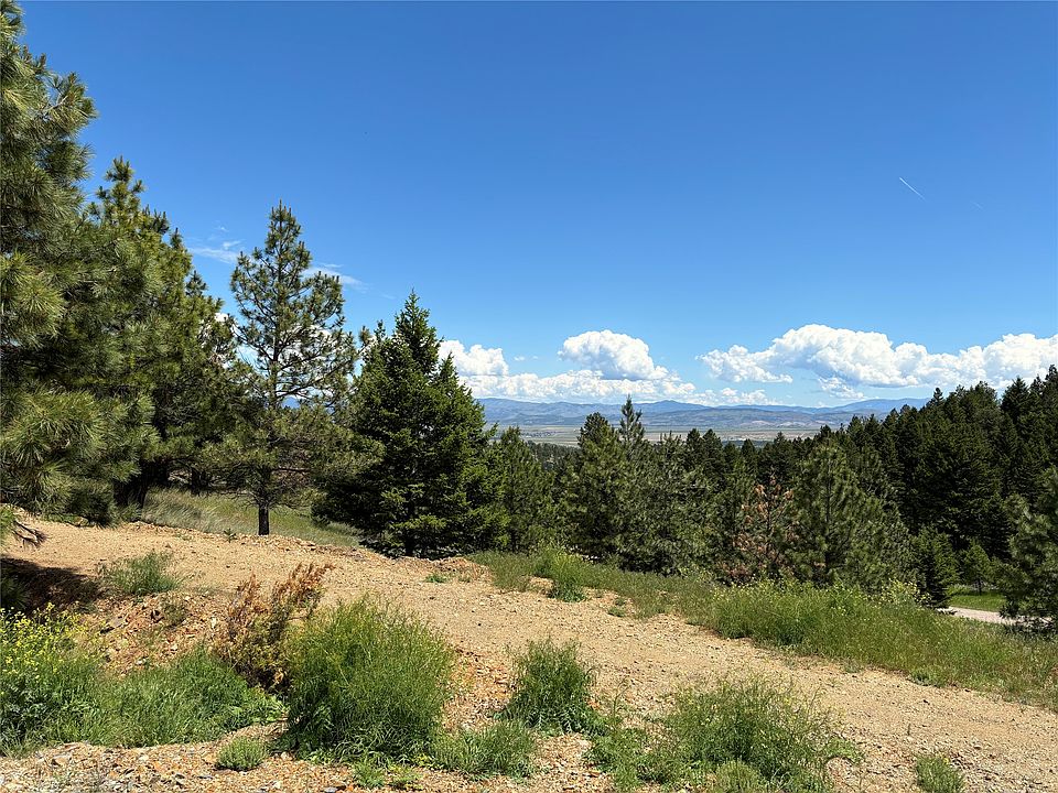 1st image of 16 Mule Trail Rd