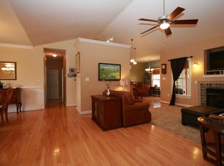 5440 White Oak Cir, Sandston, VA 23150