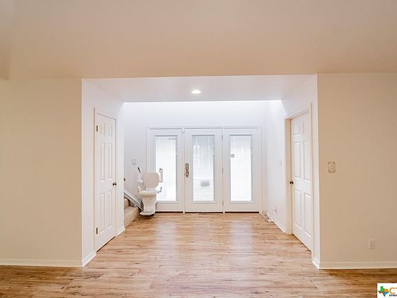 4th image of 115 Kreekview Dr