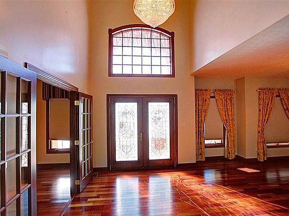 5th image of 7804 Country View Ln