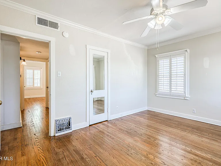 715 E Robinson Ave — Photo 35
