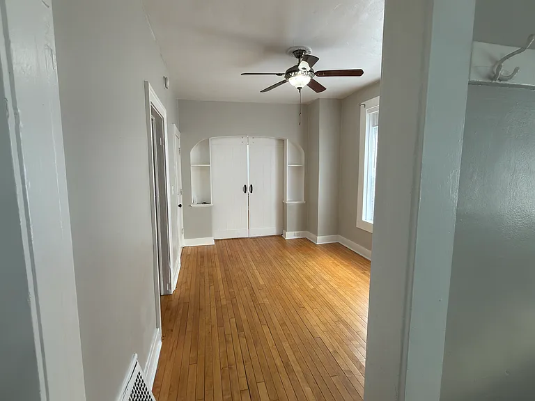 657 Bedford St — Photo 18