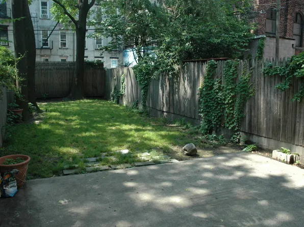 2114 45th Ave, Long Island City, NY 11101