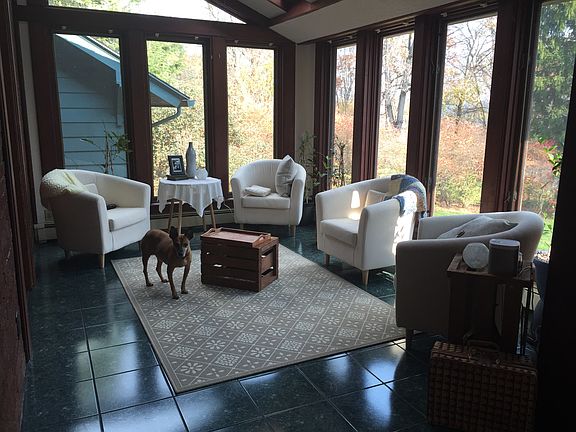 Breakfast Nook/Sun Room