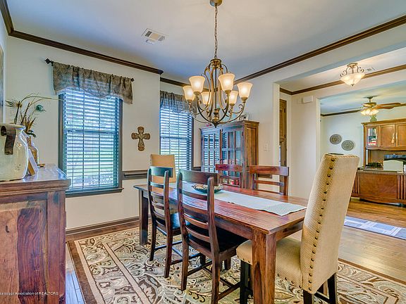 4th image of 4595 Plantation Garden Dr