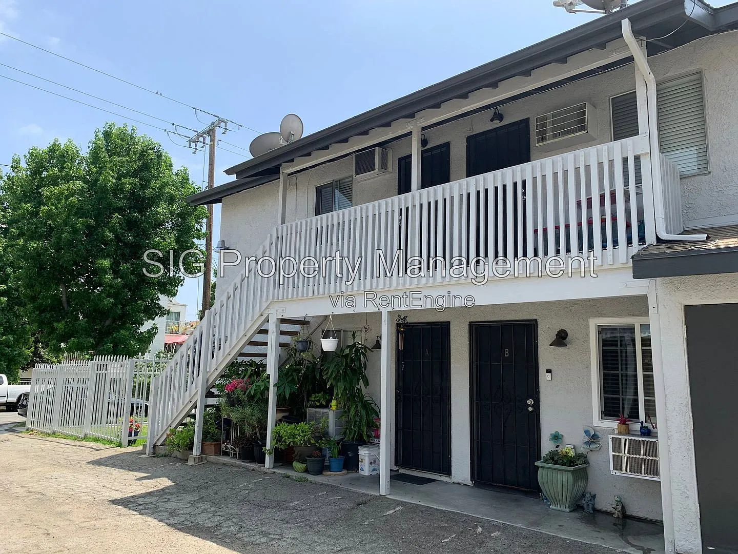 2 bed, 1.0 bath, 730 sqft, $2,050 — Photo 1
