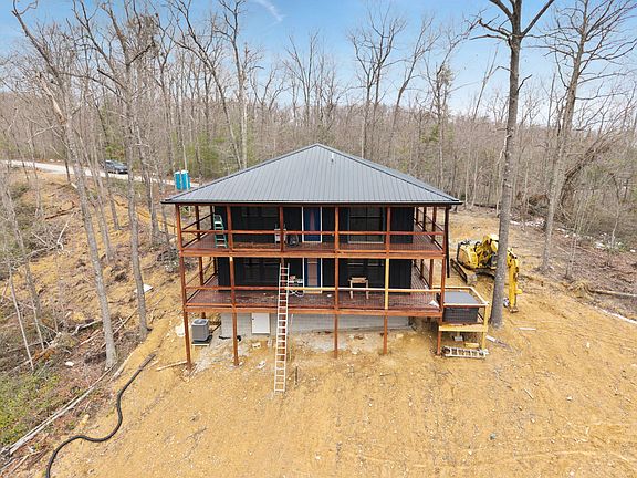 4th image of 424 Spirit Ln