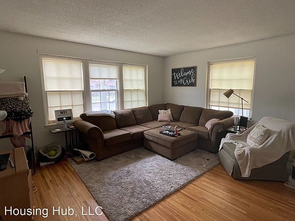 3rd image of 2040 Grand Ave #101